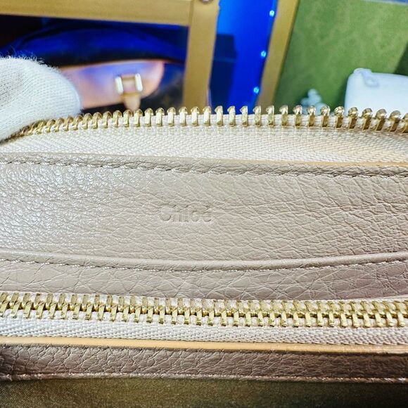 Chloe Light Cream Leather Large Wallet W/Box - Picture 13 of 14